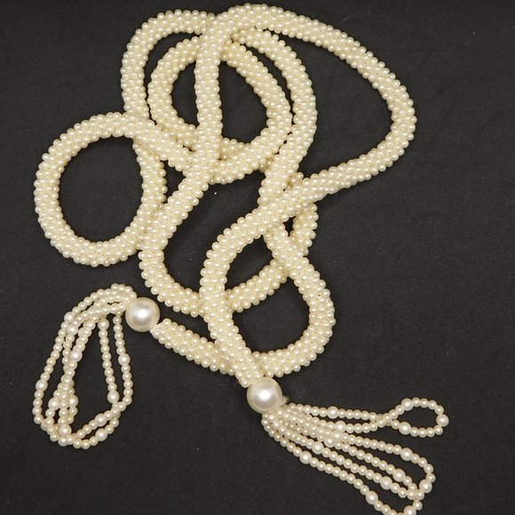 Vintage Jewelry - vintage faux pearl rope necklace loop tassel